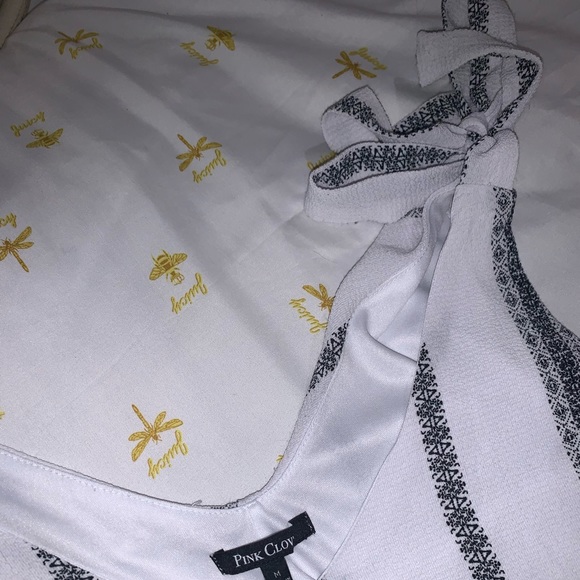 Cute top - Picture 2 of 3